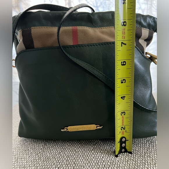 Small Burberry bag in well kept condition. - Picture 13 of 15